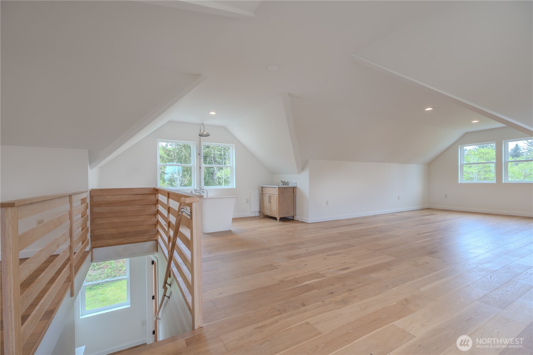 9301 Lohrer Lane NE, Olympia, WA 98516