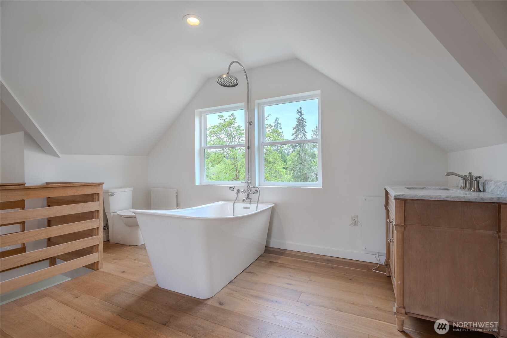 9301 Lohrer Lane NE, Olympia, WA 98516