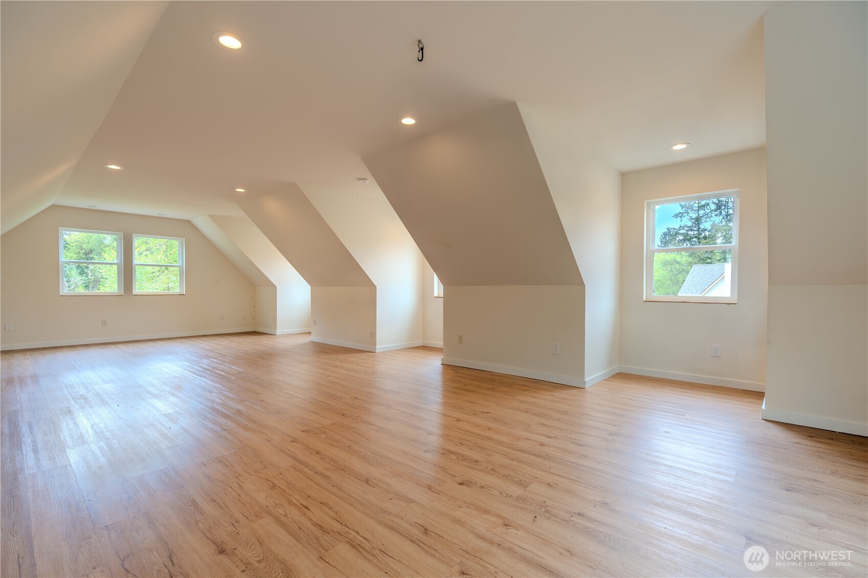 9301 Lohrer Lane NE, Olympia, WA 98516
