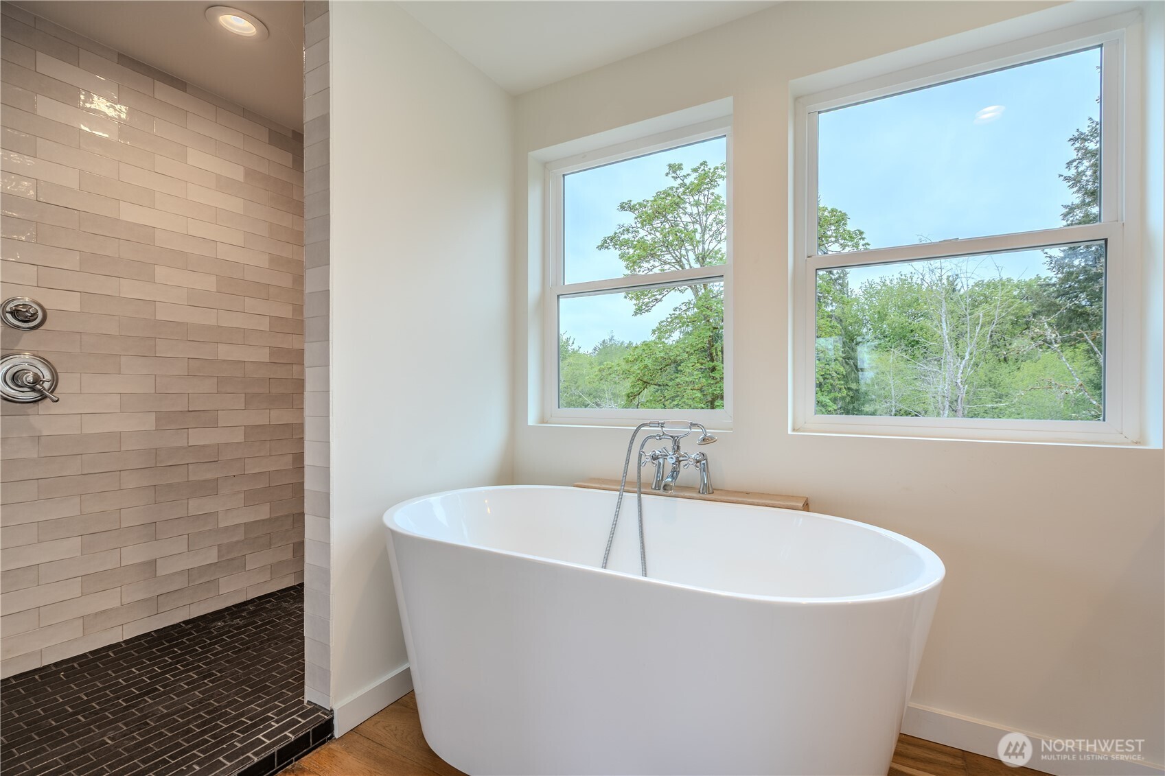 9301 Lohrer Lane NE, Olympia, WA 98516