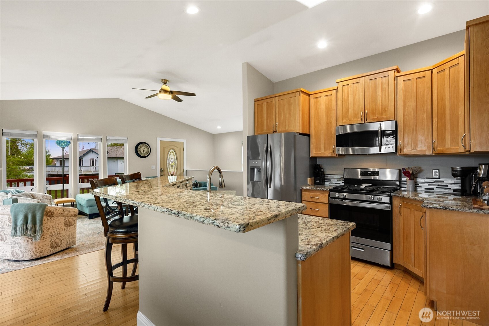 1409 Commodore Place , Freeland, WA 98249-9694