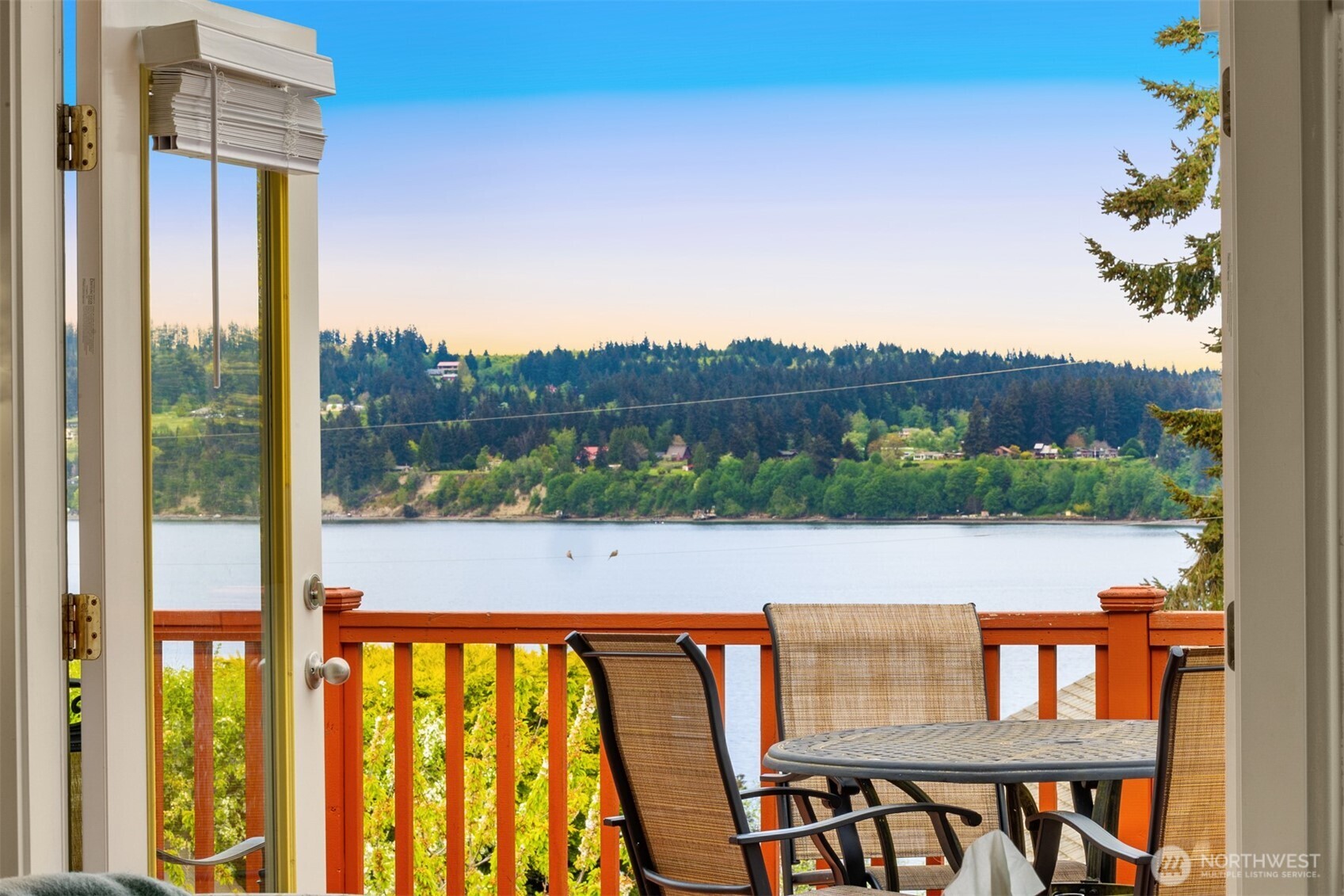 1409 Commodore Place , Freeland, WA 98249-9694