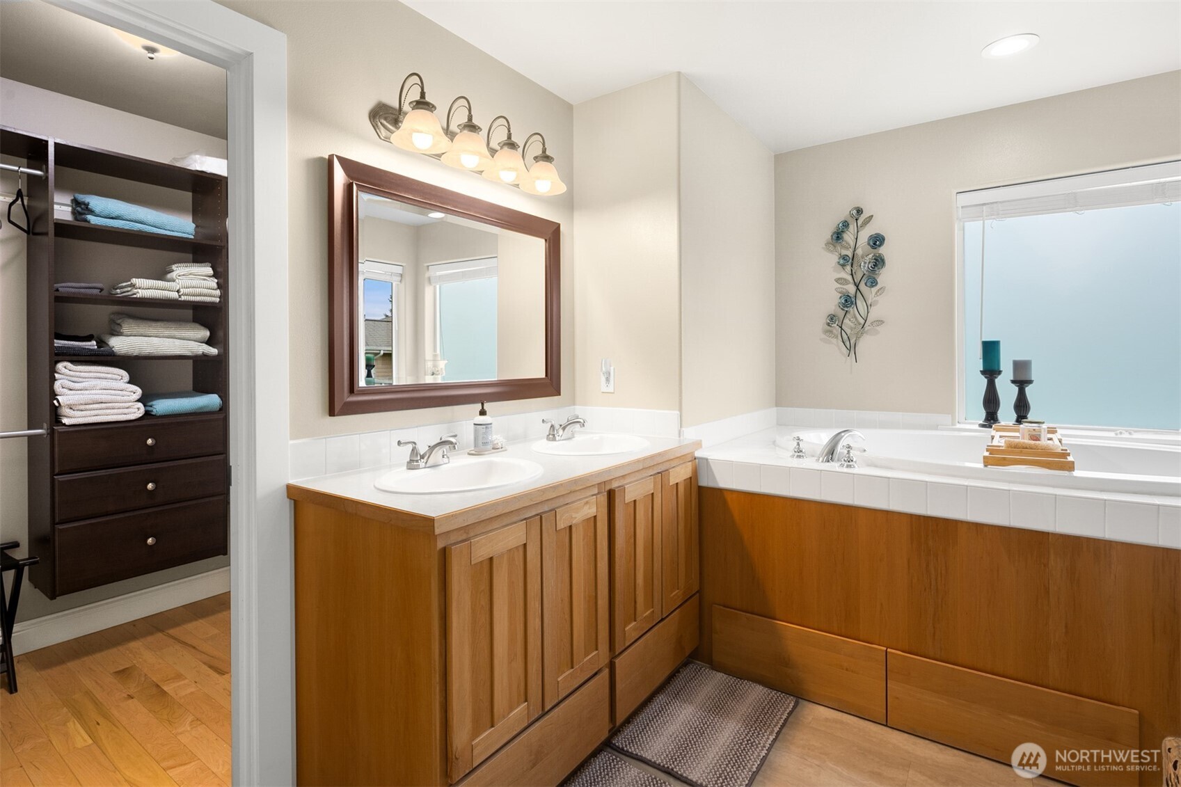 1409 Commodore Place , Freeland, WA 98249-9694