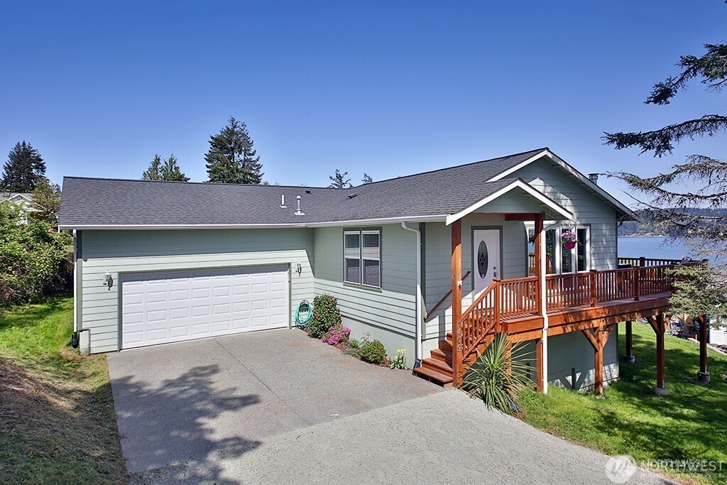 1409 Commodore Place , Freeland, WA 98249-9694