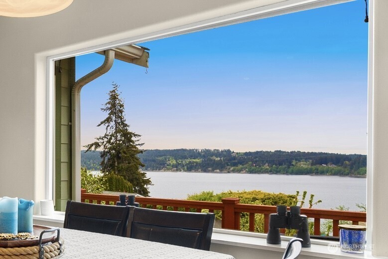 1409 Commodore Place , Freeland, WA 98249-9694