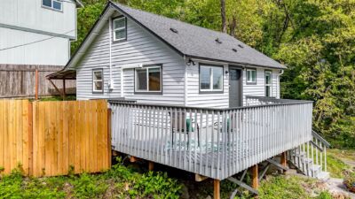 1408 Price Rd , Bremerton, WA 98312