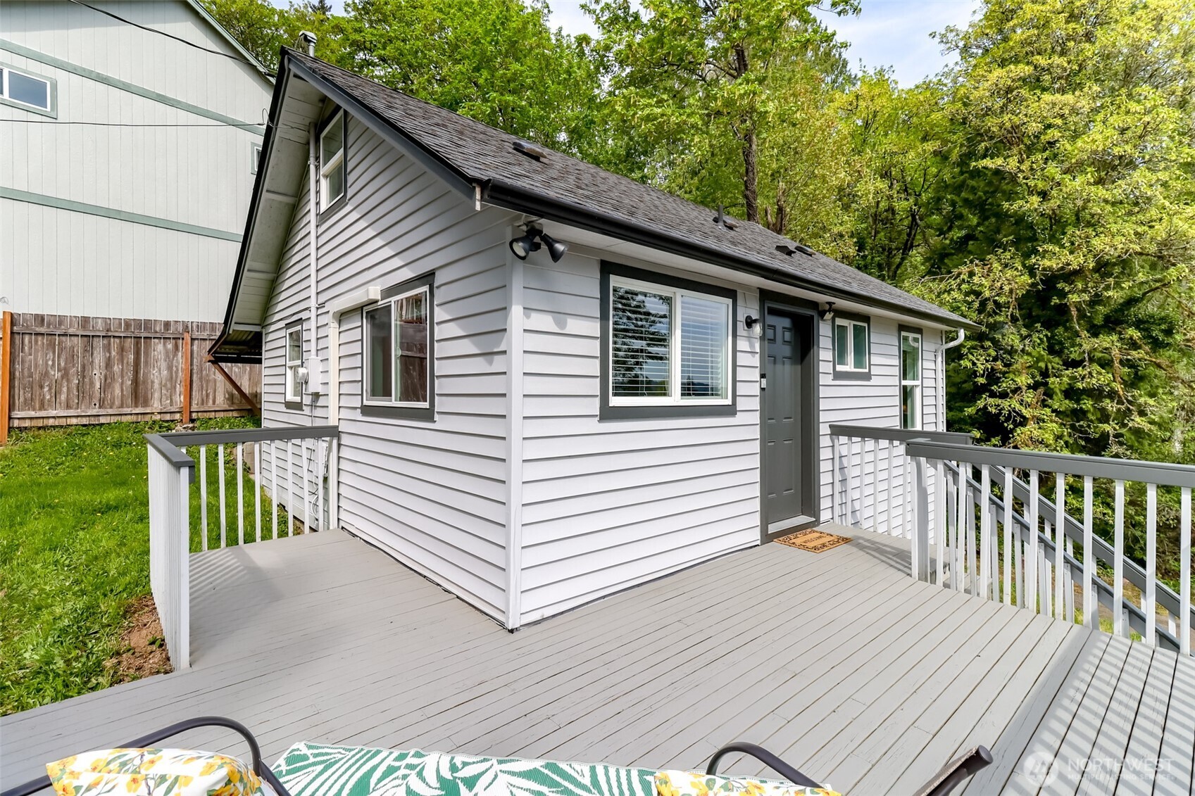 1408 Price Rd , Bremerton, WA 98312