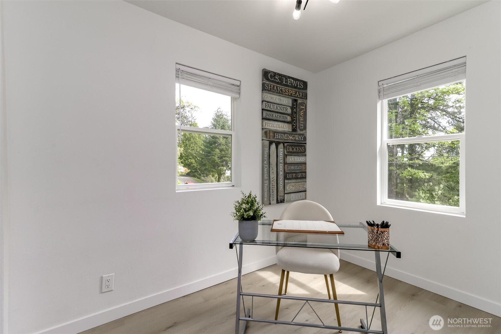 1408 Price Rd , Bremerton, WA 98312