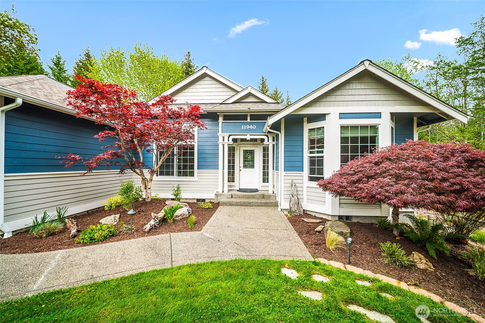11940 Windtree Lane SE, Rainier, WA 98576