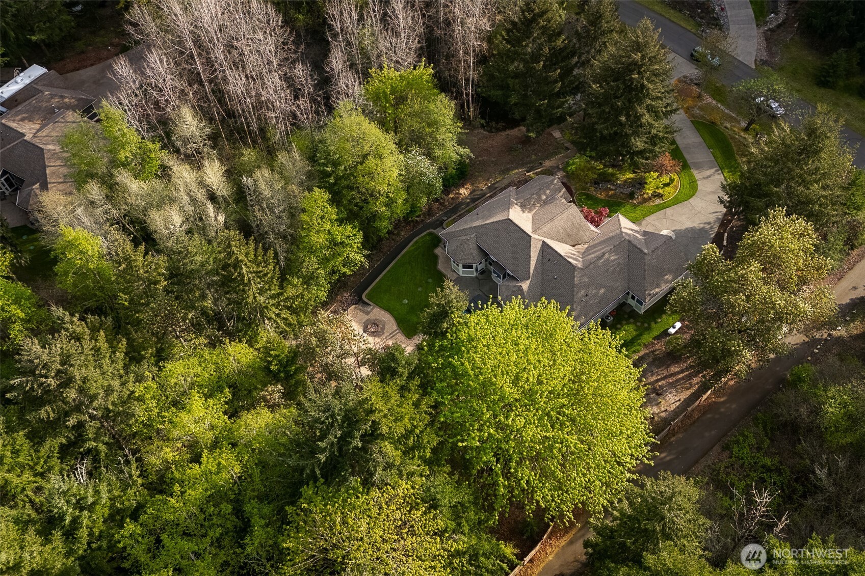 11940 Windtree Lane SE, Rainier, WA 98576