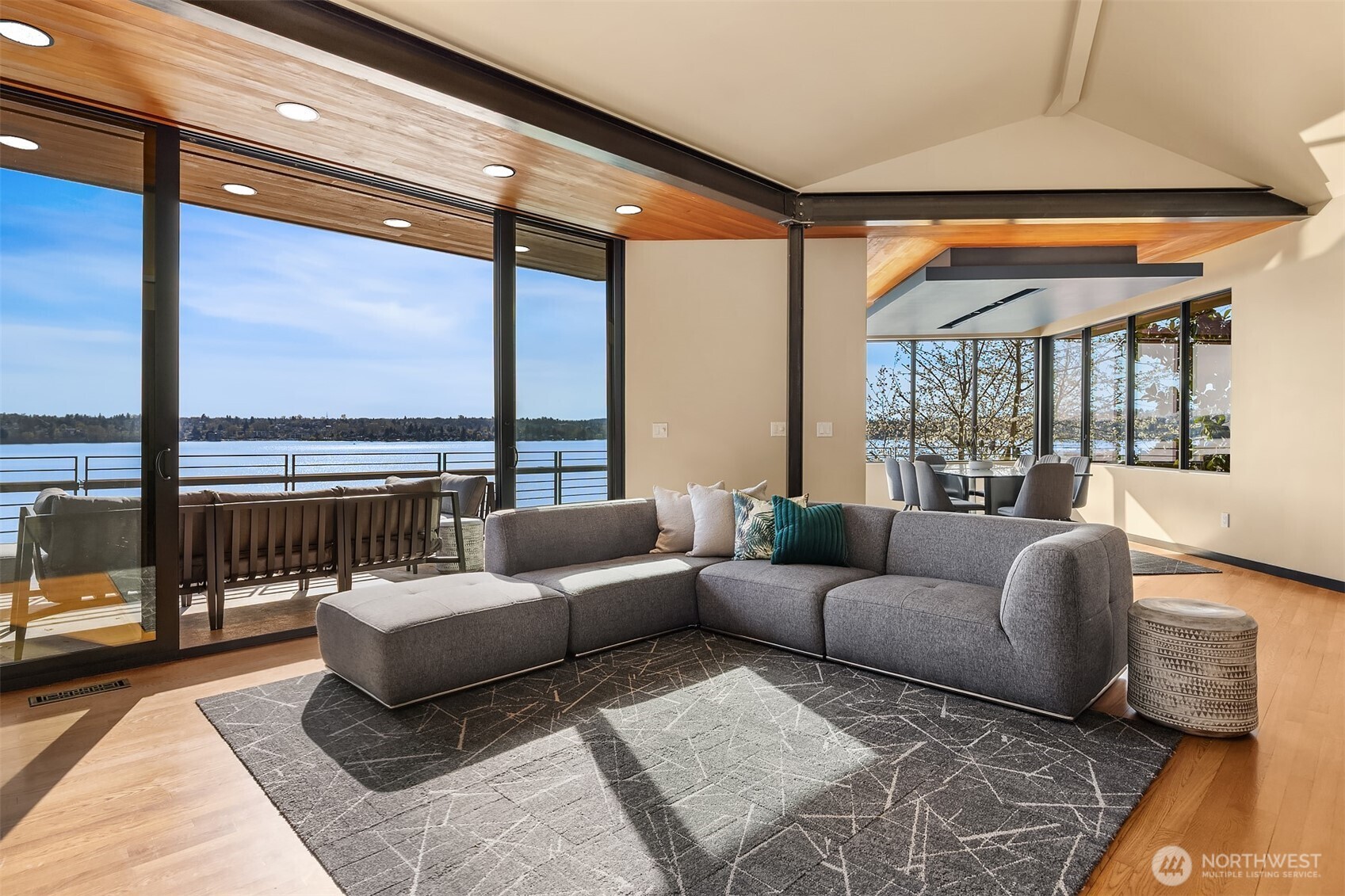 7703 W Mercer Way , Mercer Island, WA 98040