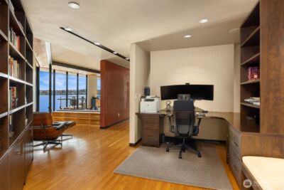 7703 W Mercer Way , Mercer Island, WA 98040 - Photo 18