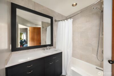 7703 W Mercer Way , Mercer Island, WA 98040 - Photo 28