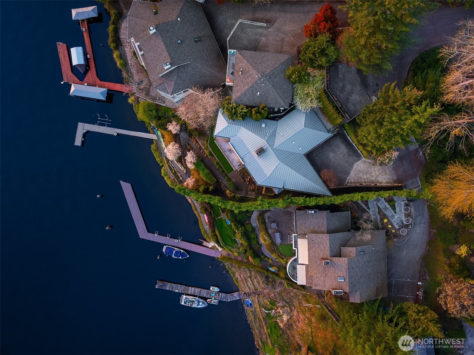 7703 W Mercer Way , Mercer Island, WA 98040