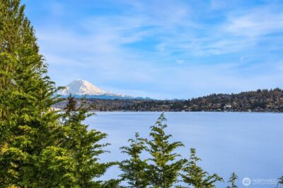 7703 W Mercer Way , Mercer Island, WA 98040 - Photo 37