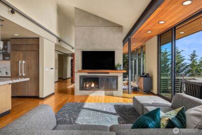 7703 W Mercer Way , Mercer Island, WA 98040 - Photo 10
