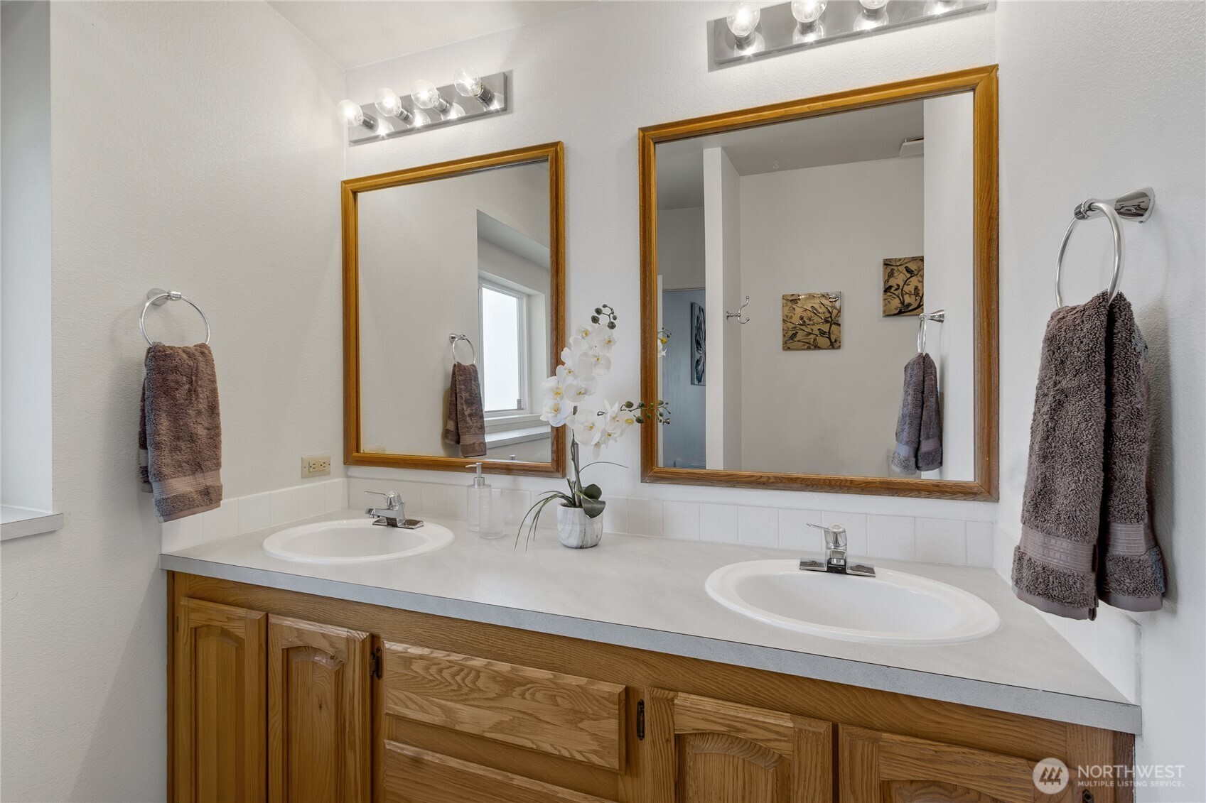 17710 Albany Street SW , Rochester, WA 98579