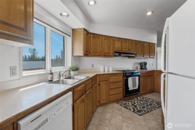 17710 Albany Street SW , Rochester, WA 98579 - Photo 11
