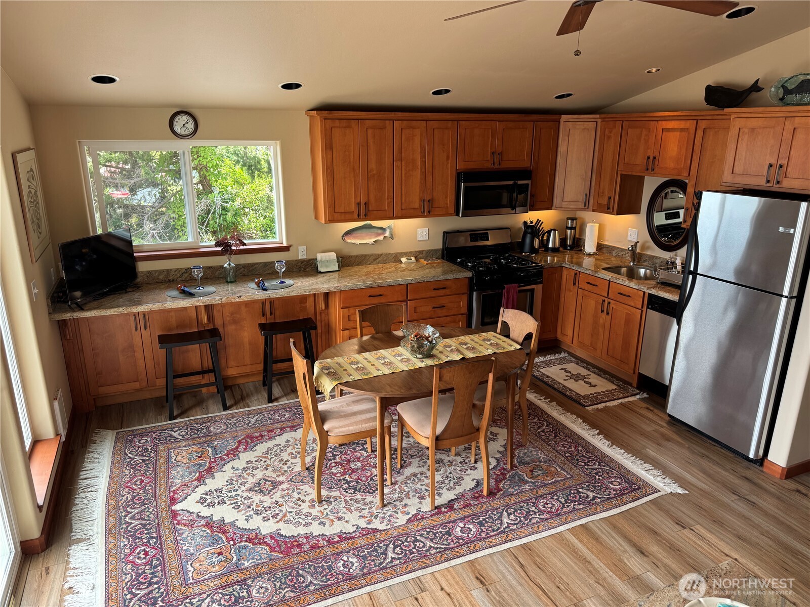 160 N Triton Head Drive , Lilliwaup, WA 98555-9717