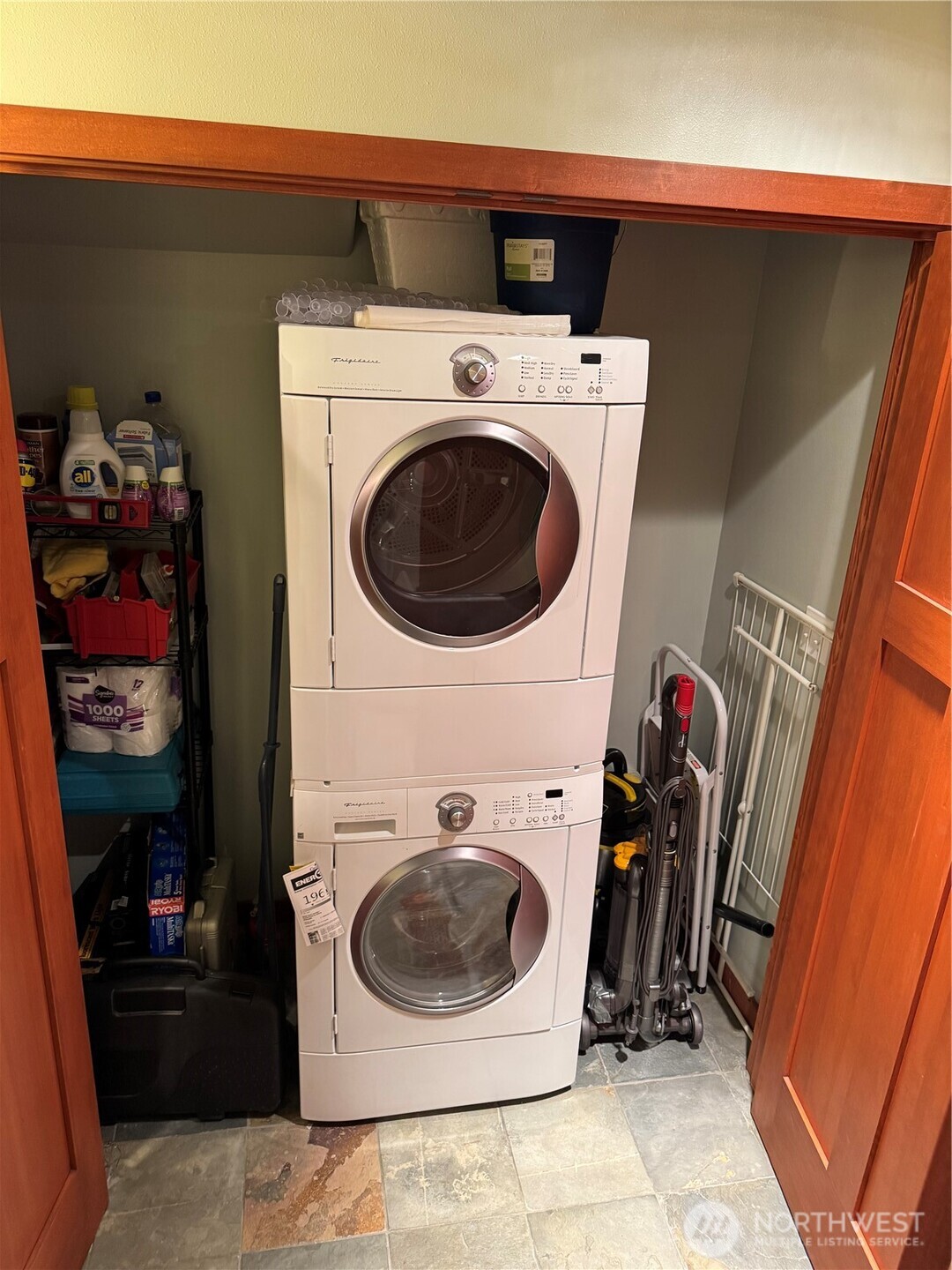 160 N Triton Head Drive , Lilliwaup, WA 98555-9717