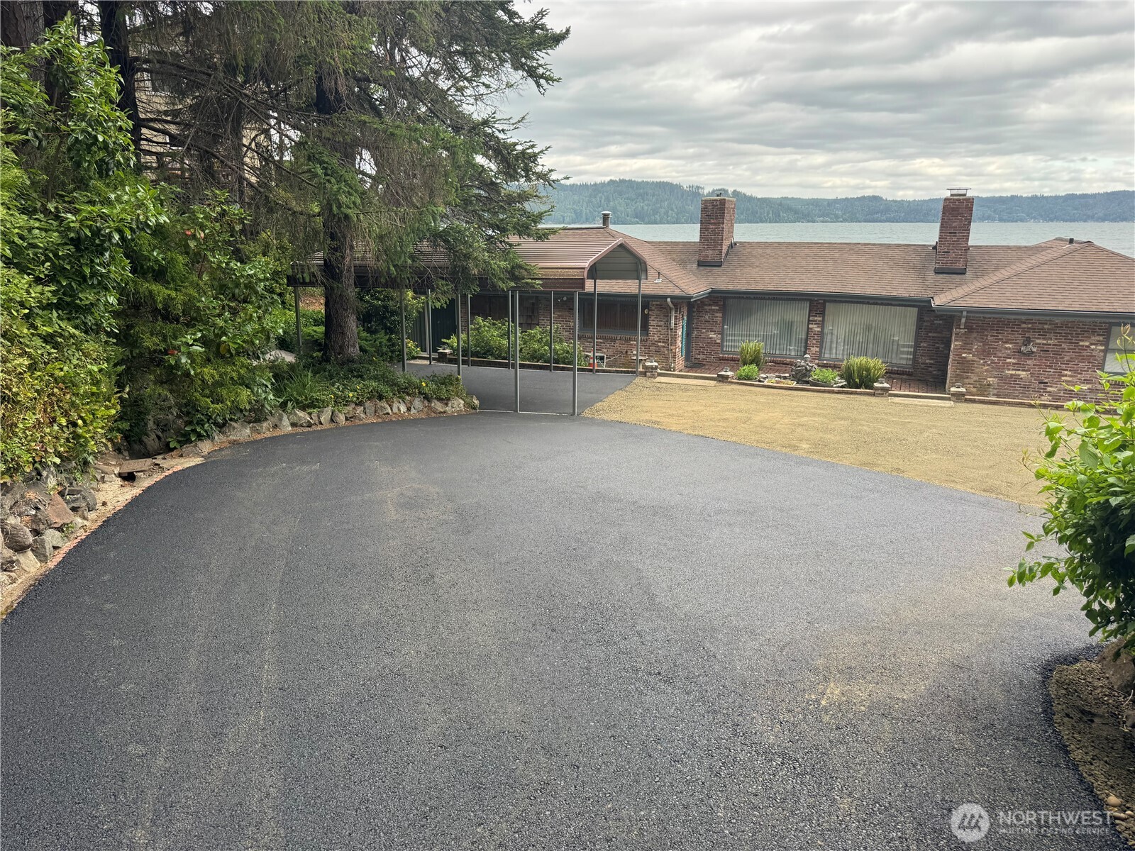 160 N Triton Head Drive , Lilliwaup, WA 98555-9717