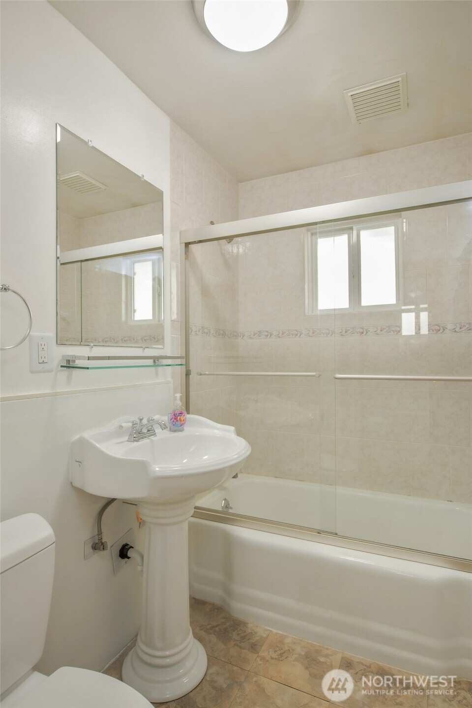 2022 S 108th Street , Seattle, WA 98168
