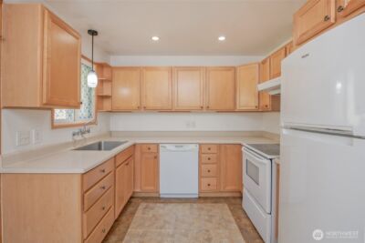 2022 S 108th Street , Seattle, WA 98168 - Photo 5