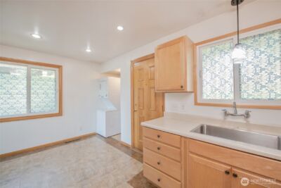2022 S 108th Street , Seattle, WA 98168 - Photo 8