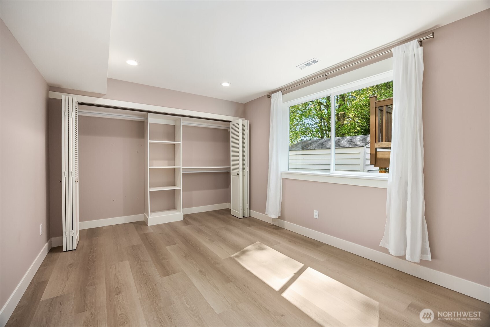 10543 158th Avenue NE, Redmond, WA 98052