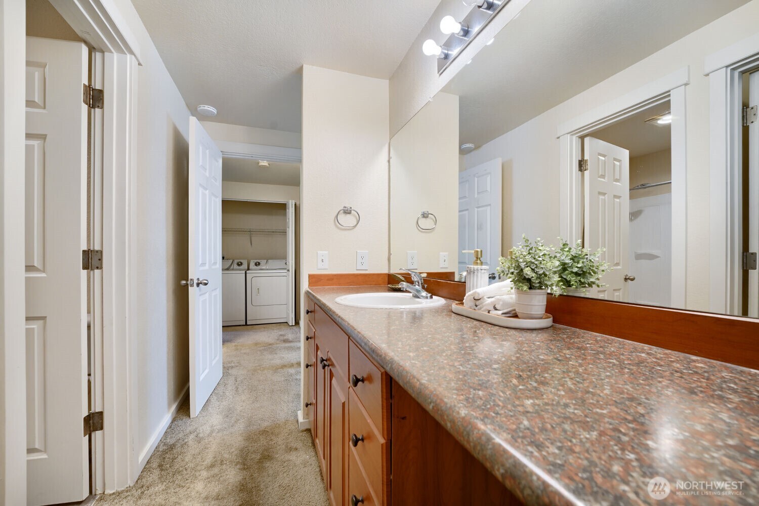 3811 130 Lane SE, Bellevue, WA 98006