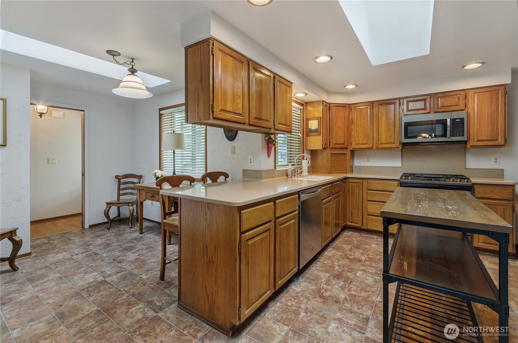 408 Stonewood Drive SE, Olympia, WA 98513