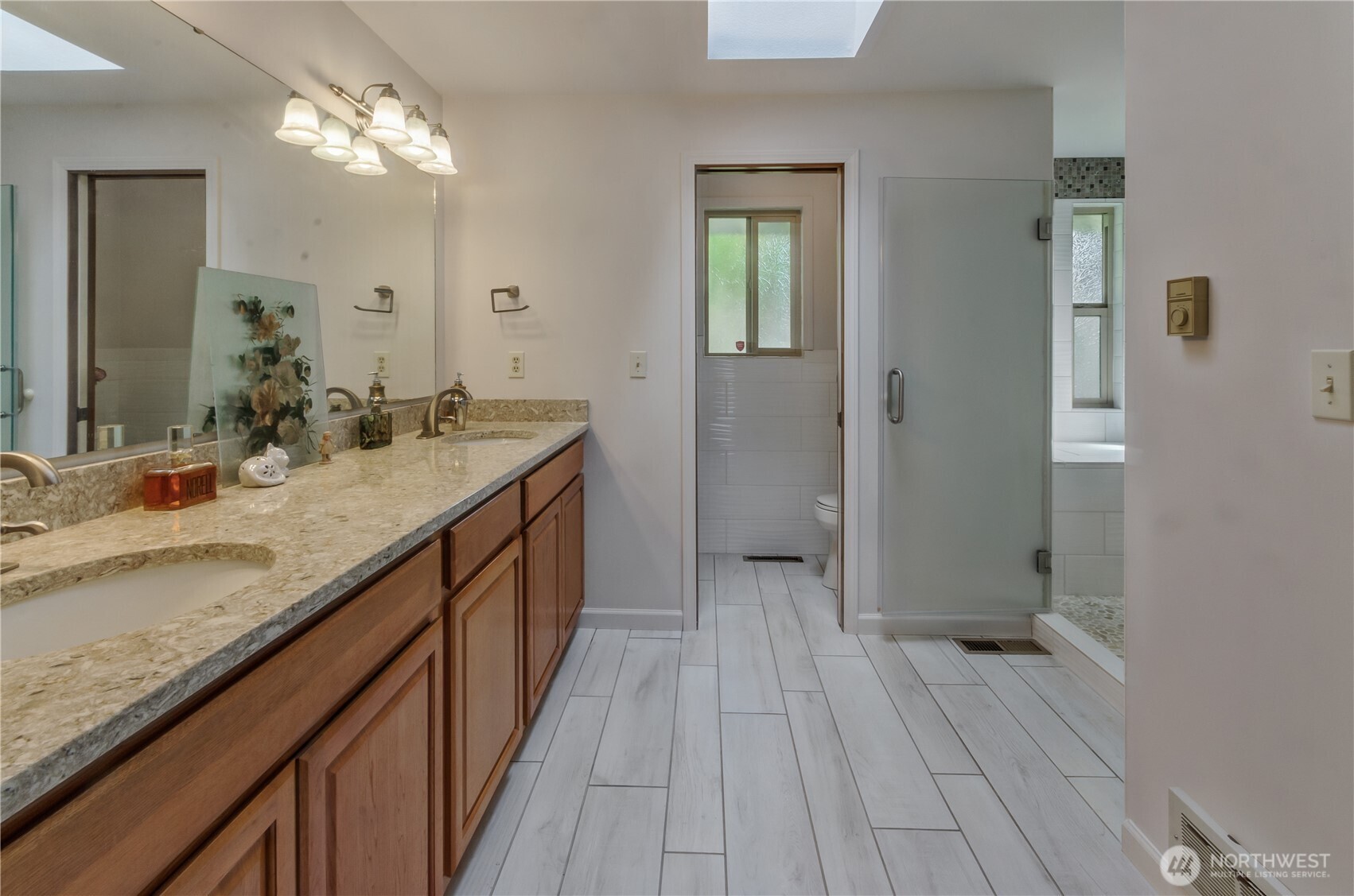 408 Stonewood Drive SE, Olympia, WA 98513