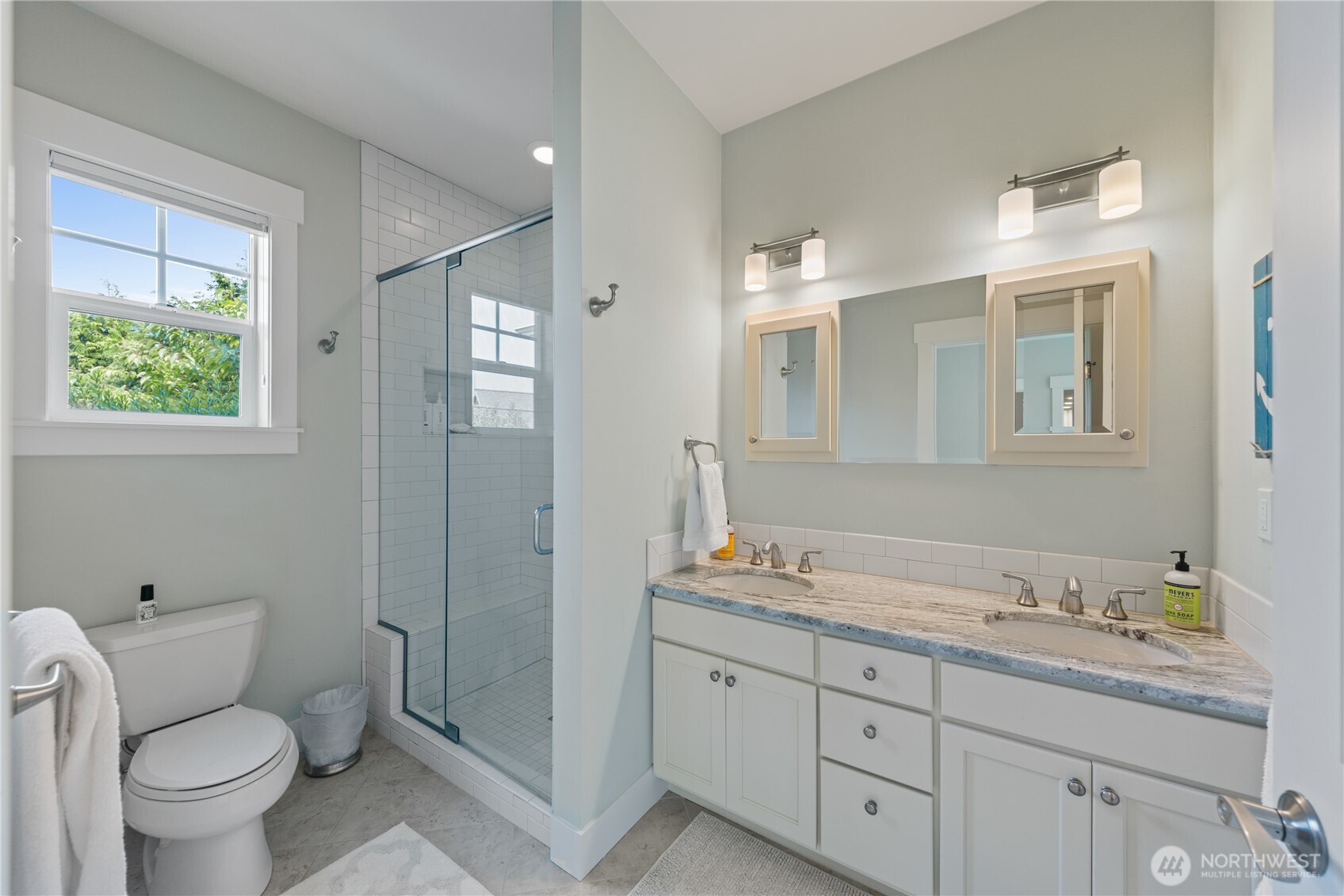 4417 Schooner Drive , Anacortes, WA 98221-4062