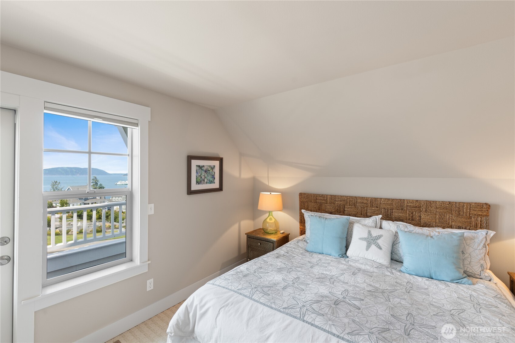 4417 Schooner Drive , Anacortes, WA 98221-4062