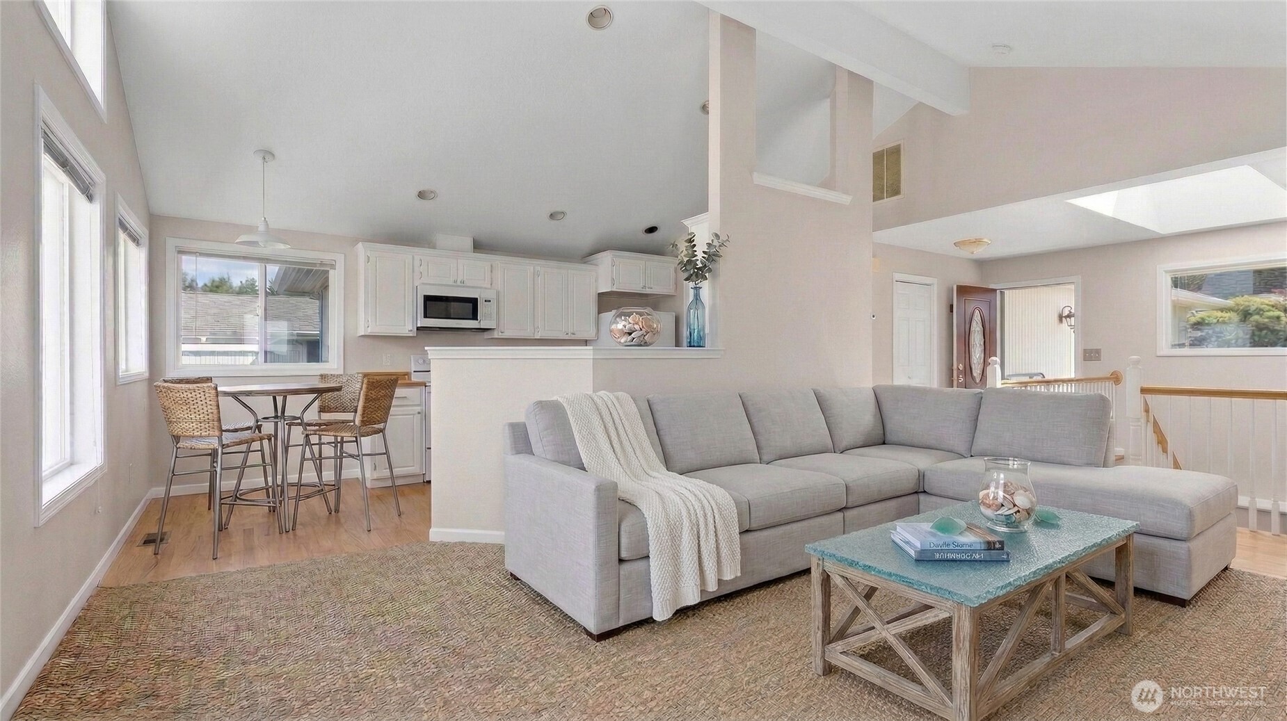 1042 Shorecrest Place , Camano Island, WA 98282