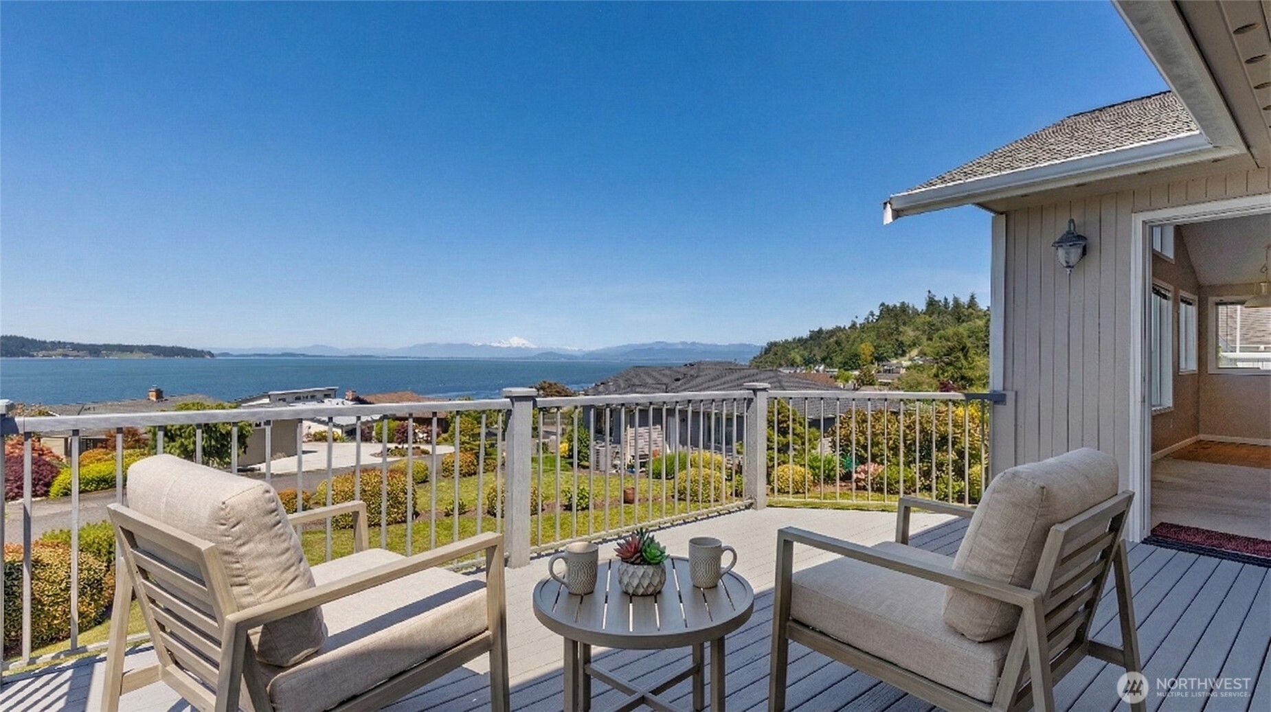 1042 Shorecrest Place , Camano Island, WA 98282
