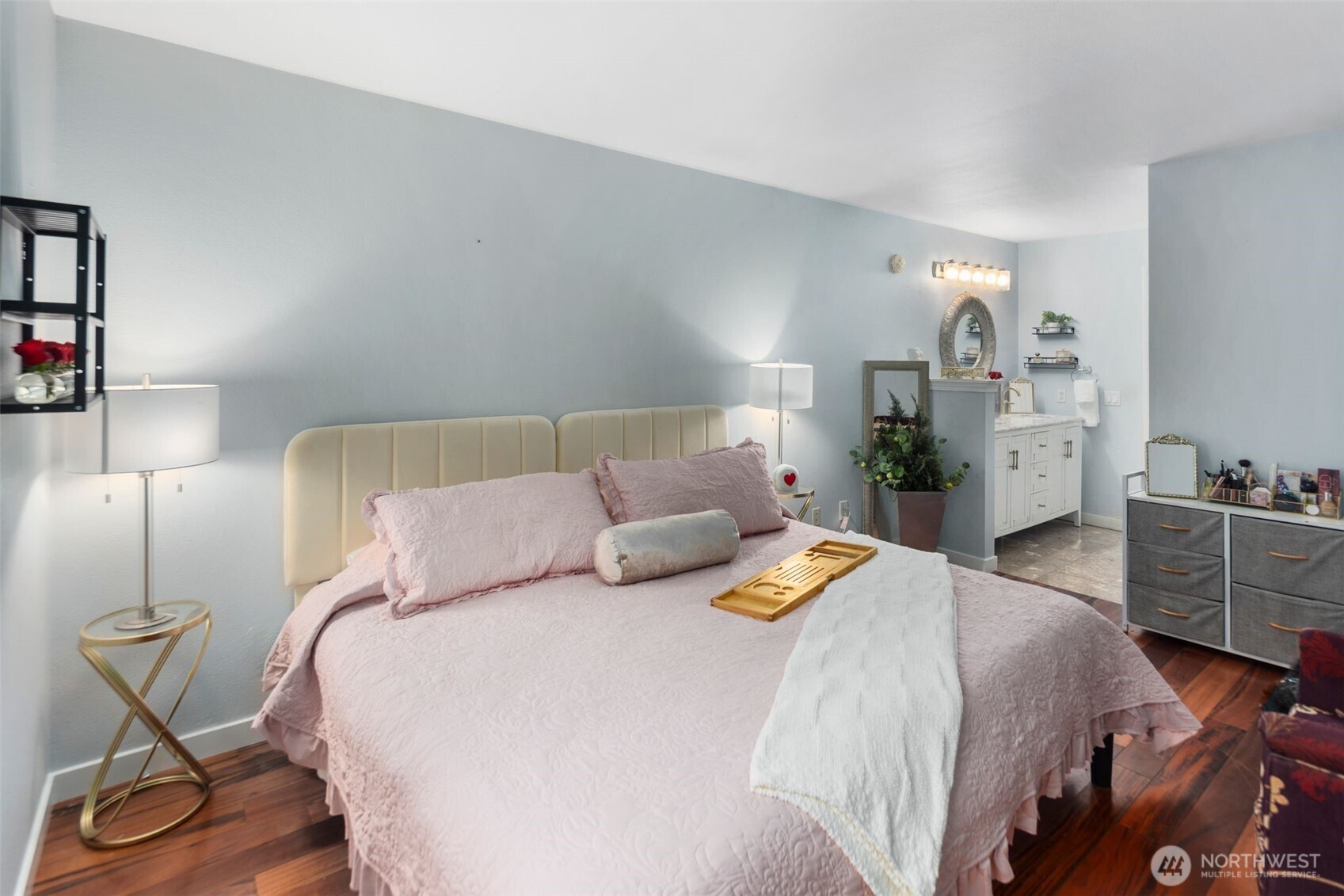 11419 99th Place NE #102, Kirkland, WA 98033