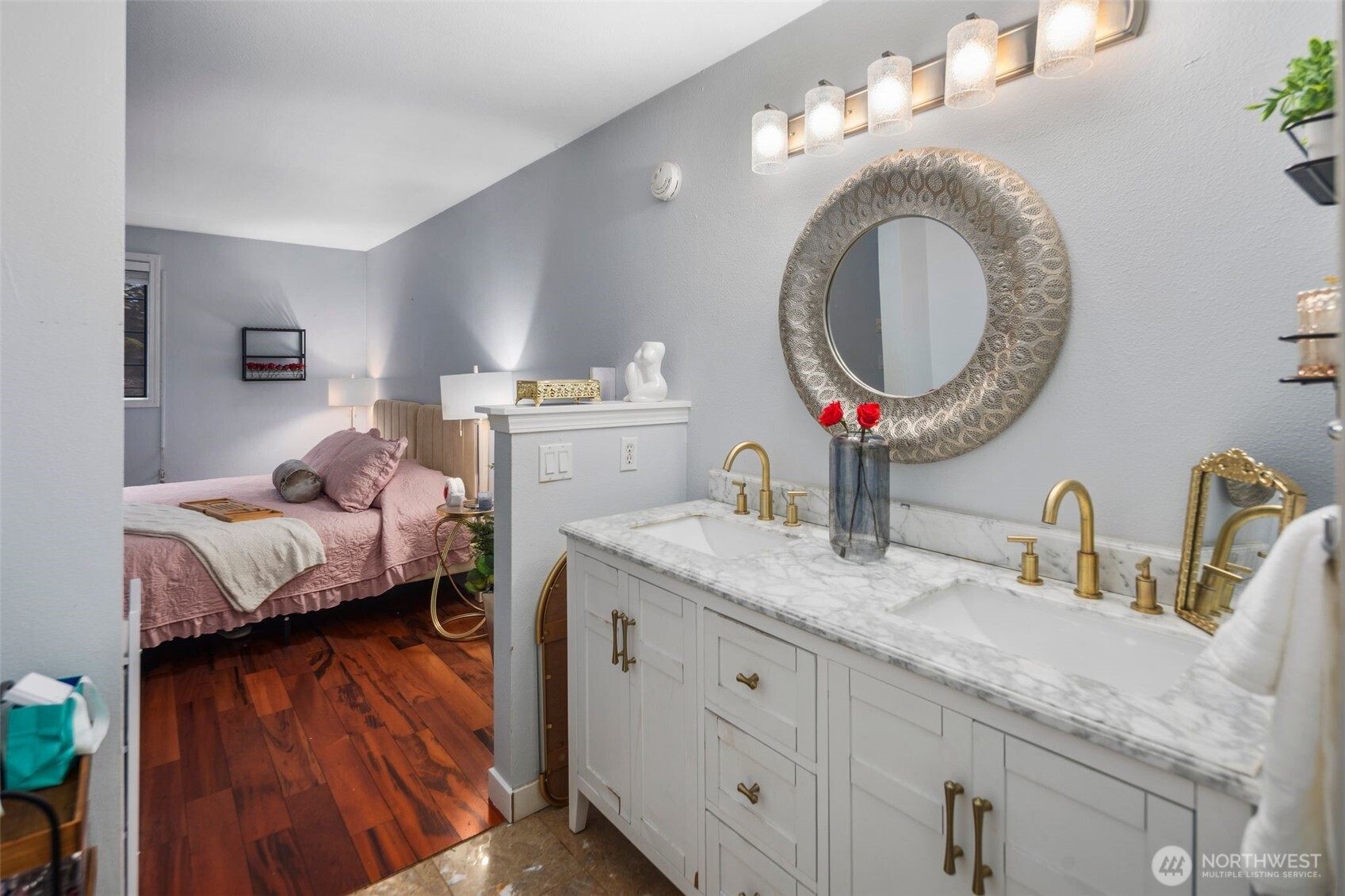11419 99th Place NE #102, Kirkland, WA 98033