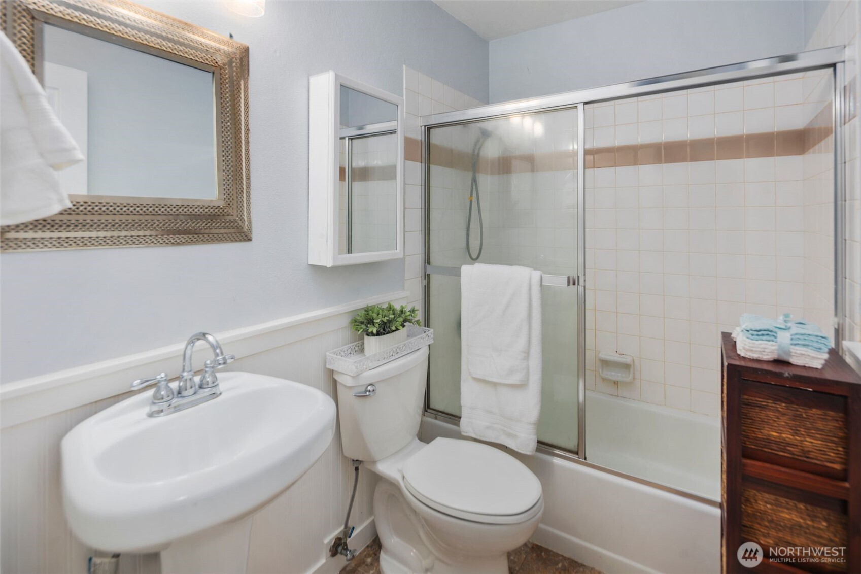 11419 99th Place NE #102, Kirkland, WA 98033