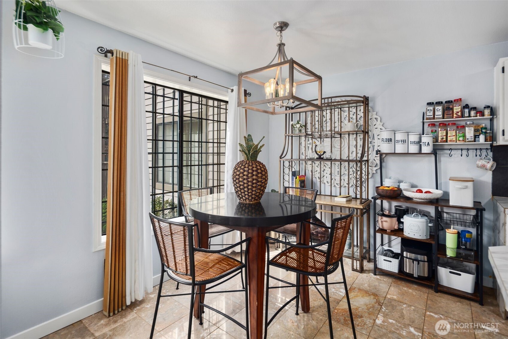 11419 99th Place NE #102, Kirkland, WA 98033