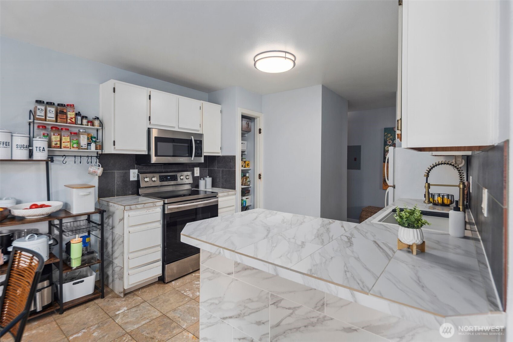 11419 99th Place NE #102, Kirkland, WA 98033