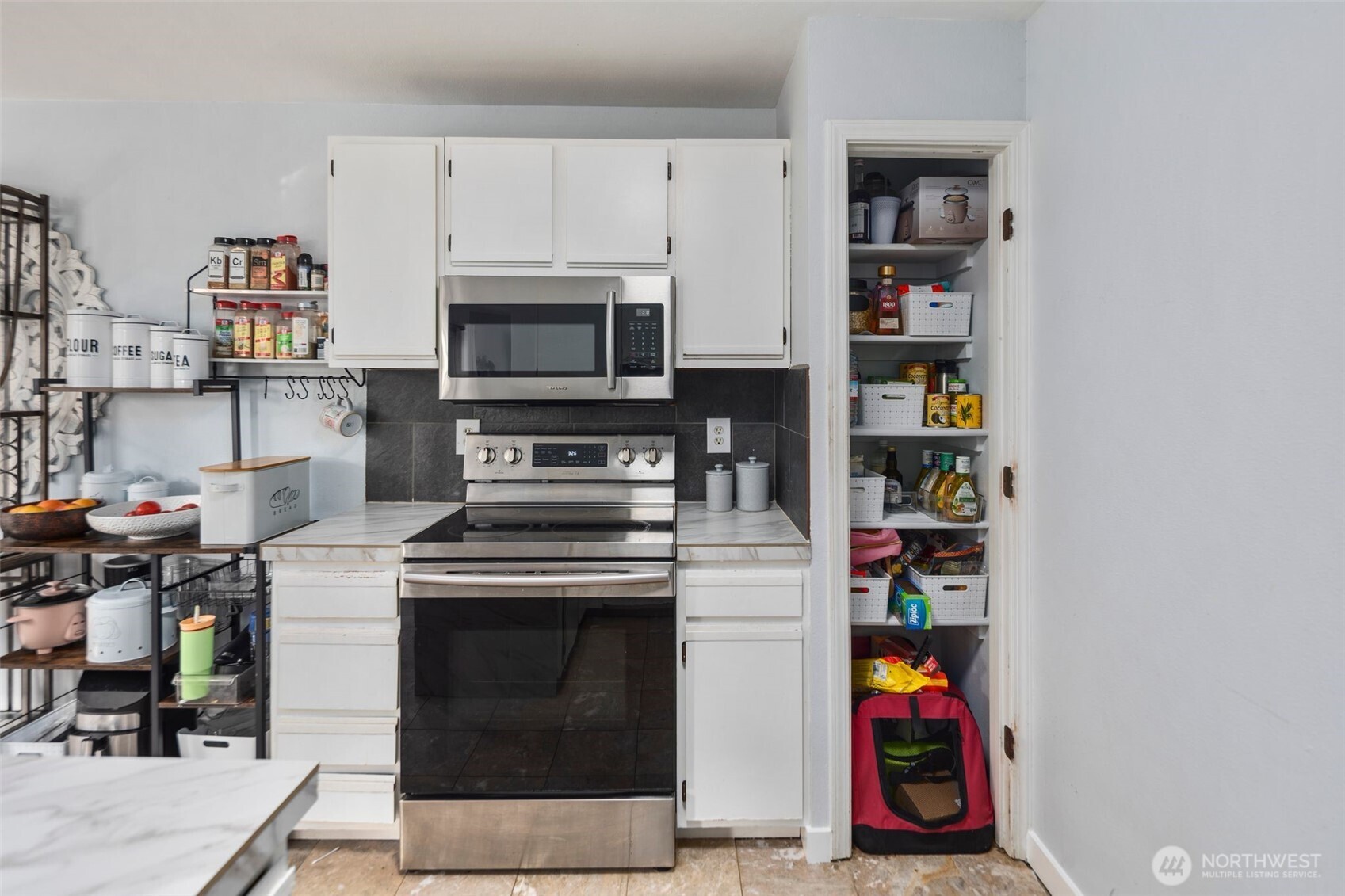 11419 99th Place NE #102, Kirkland, WA 98033