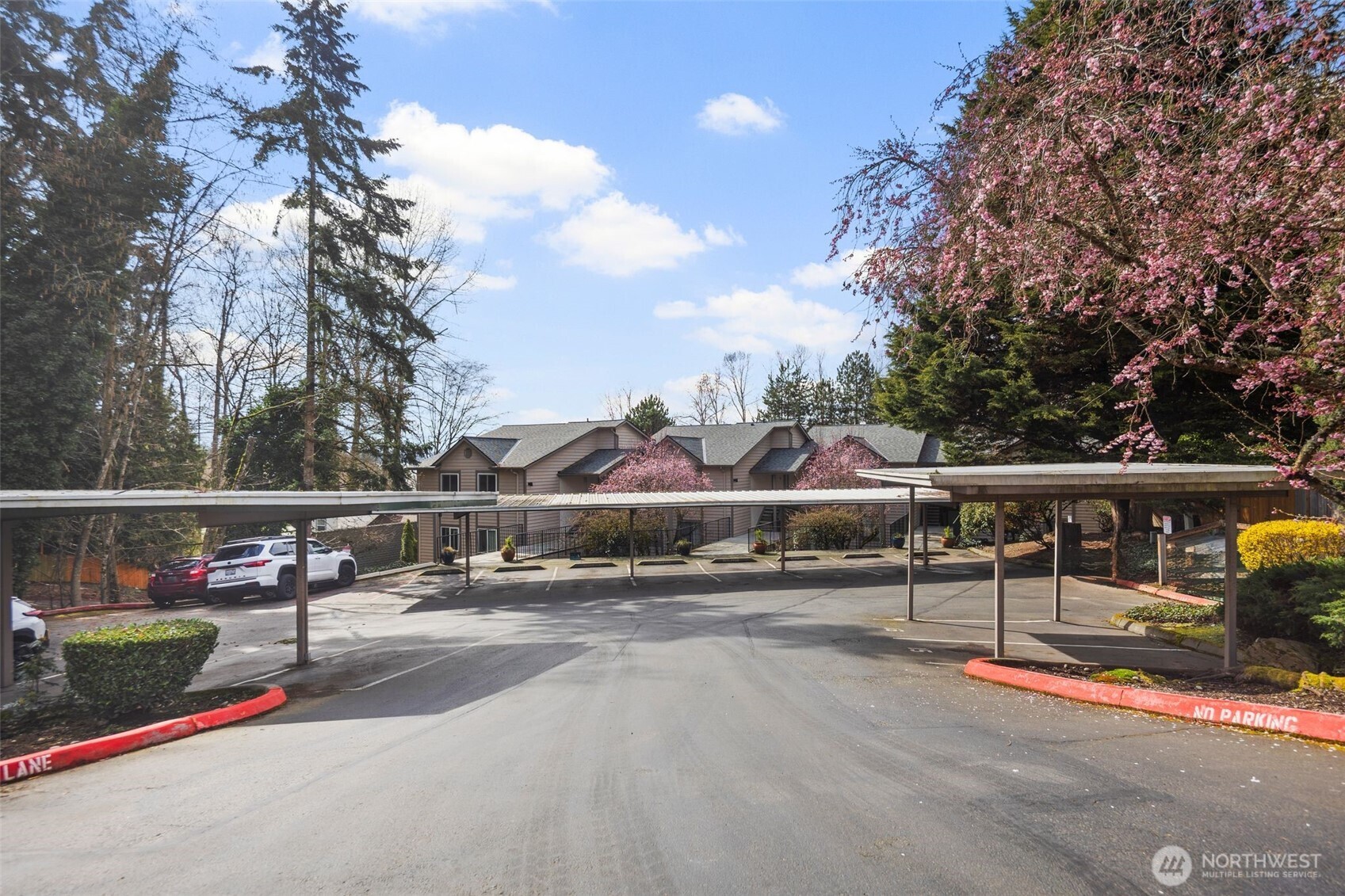 11419 99th Place NE #102, Kirkland, WA 98033