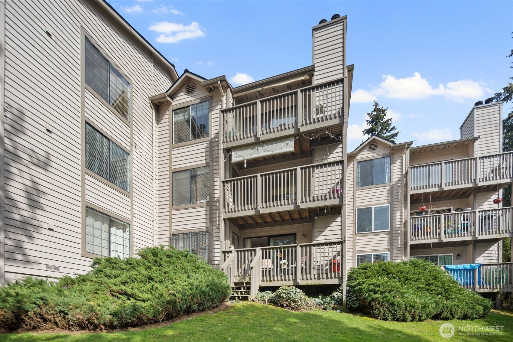 11419 99th Place NE #102, Kirkland, WA 98033