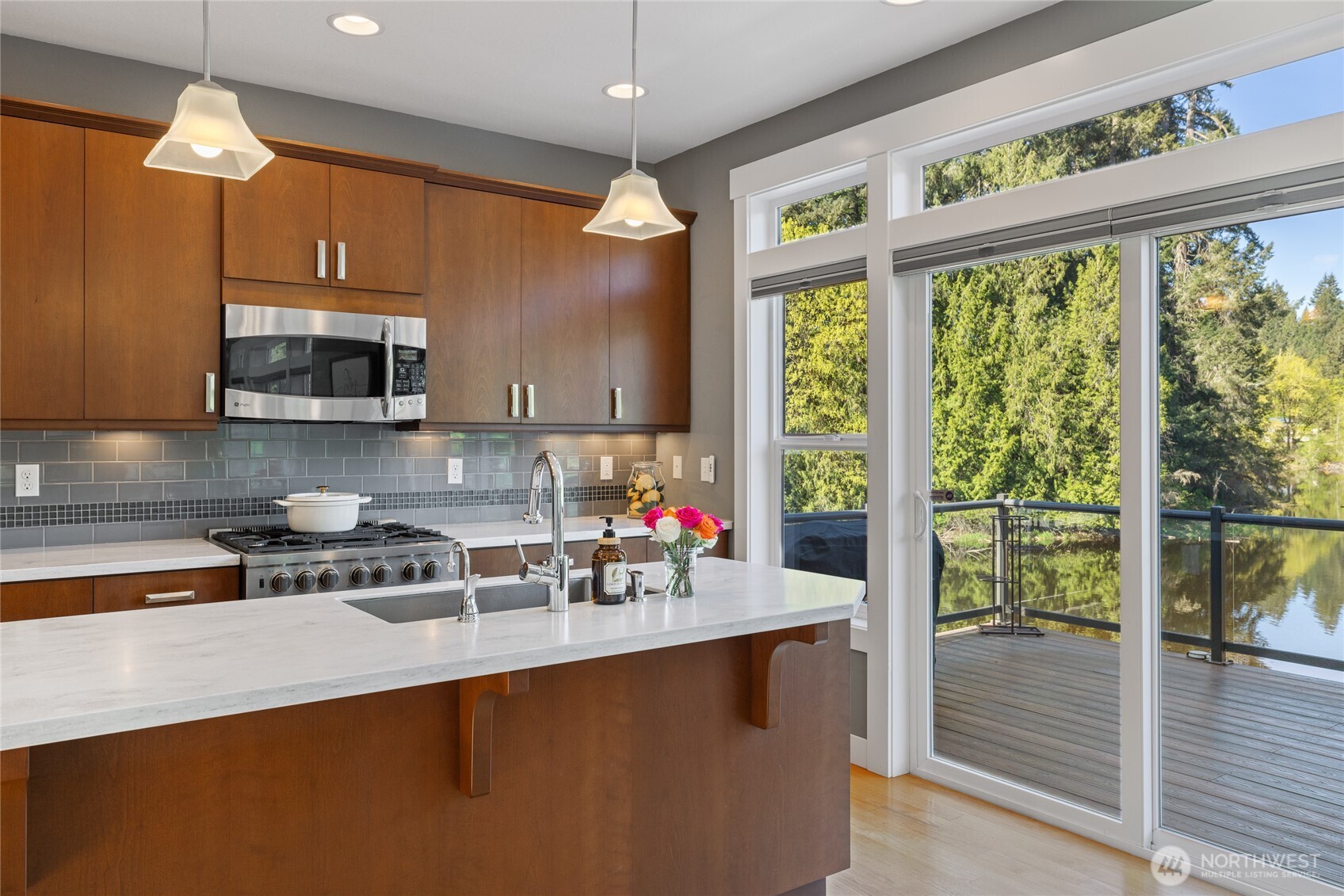 4937 Thompson Lane SE, Olympia, WA 98513