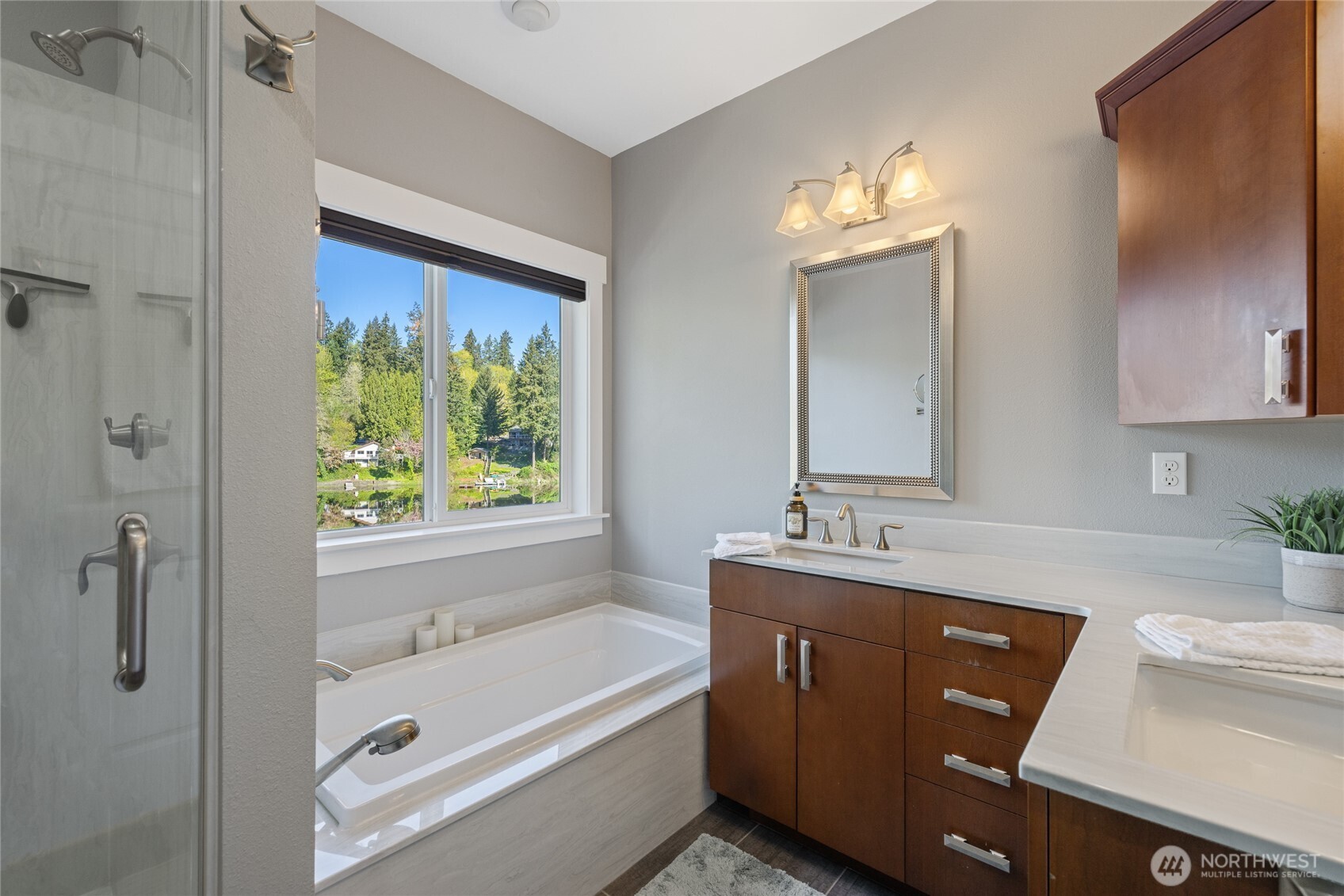 4937 Thompson Lane SE, Olympia, WA 98513