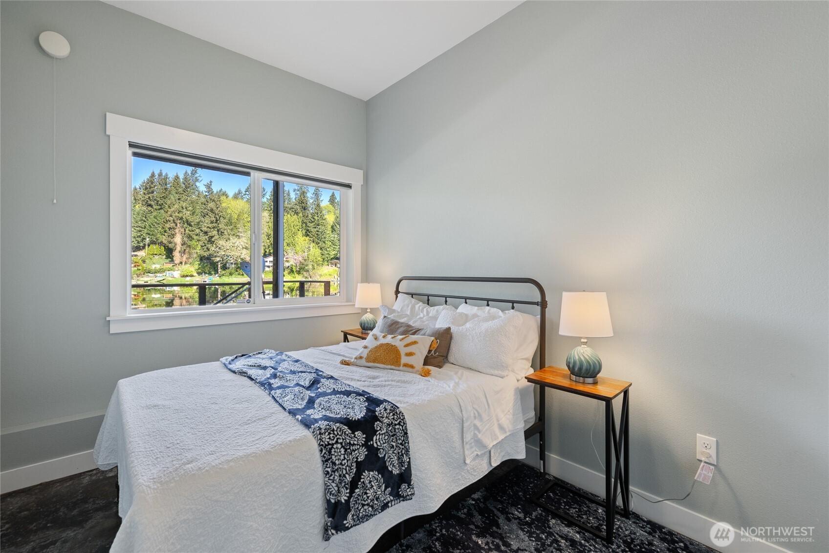4937 Thompson Lane SE, Olympia, WA 98513