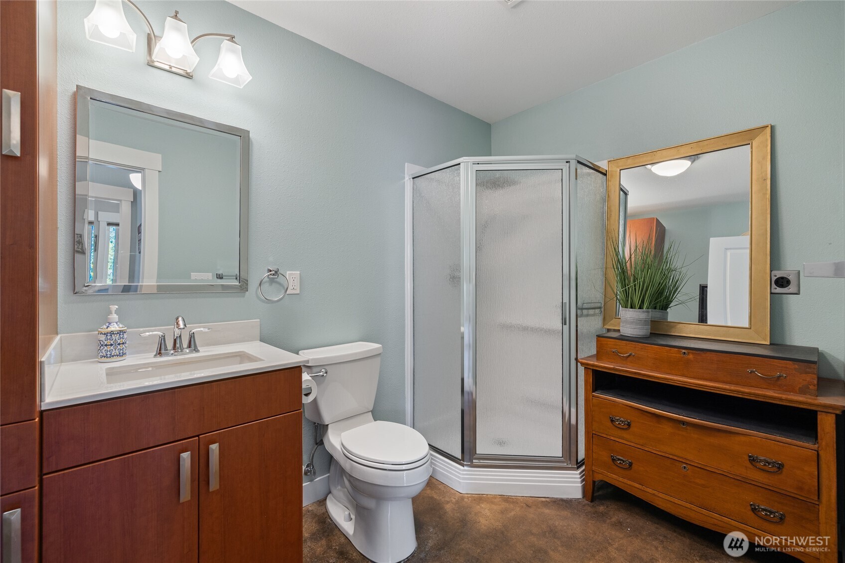 4937 Thompson Lane SE, Olympia, WA 98513