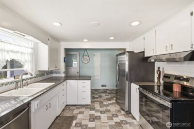 614 E 84th Street , Tacoma, WA 98445 - Photo 10
