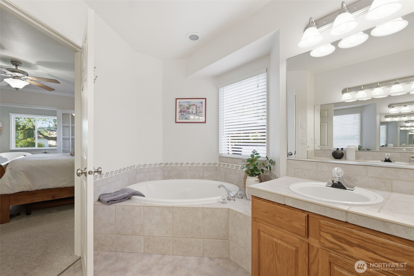 707 Gove Street , Steilacoom, WA 98388